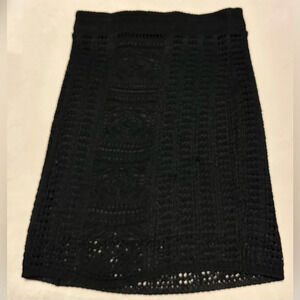 Rachel Roy Crocheted pull on skirt - black fully lined.  Size S.